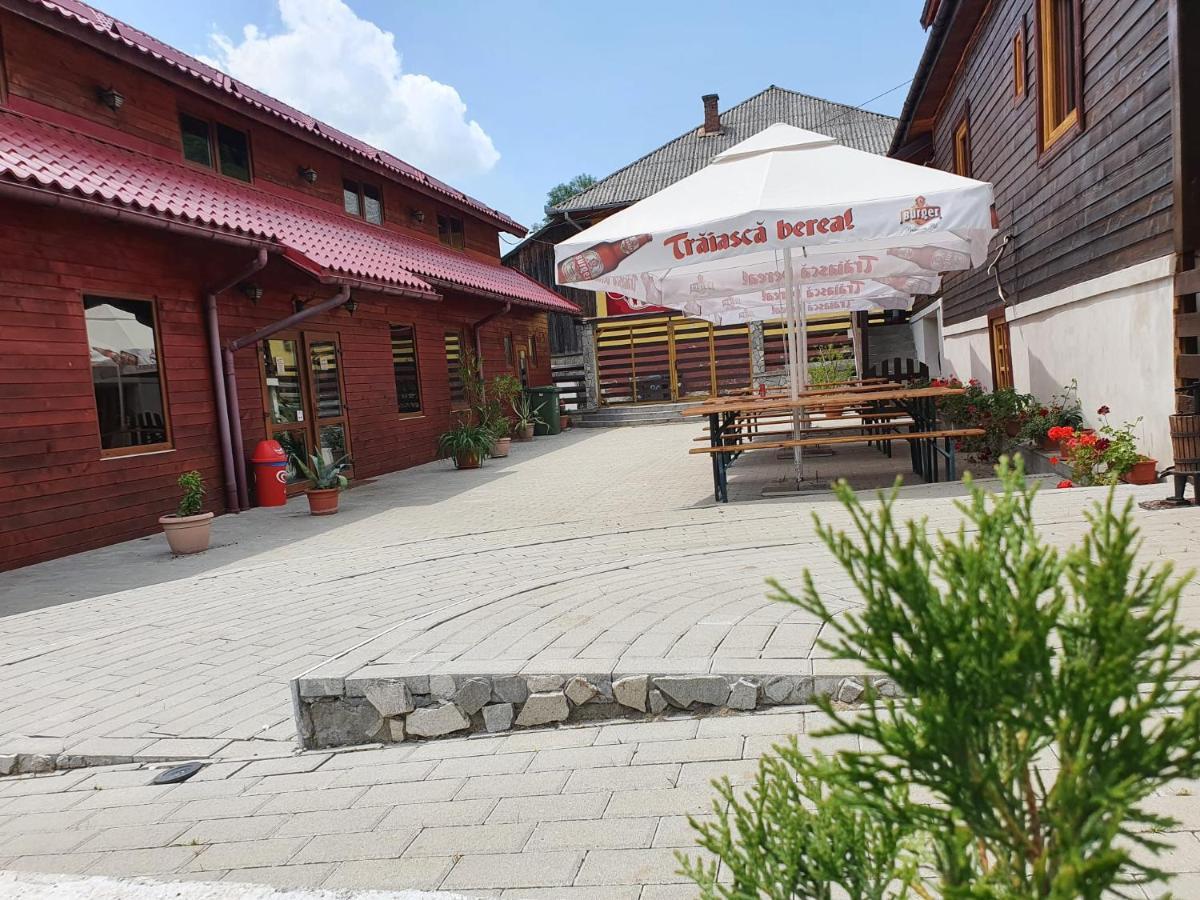 Pensiunea Carmen Bucium  Bagian luar foto