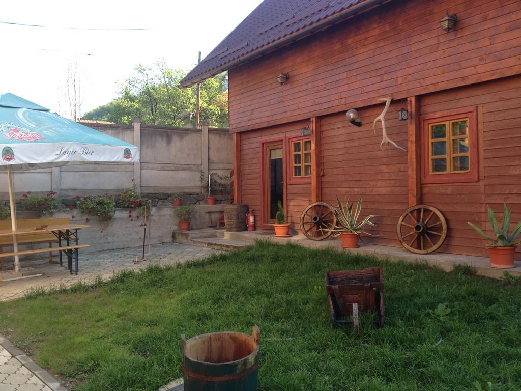 Pensiunea Carmen Bucium  Bagian luar foto