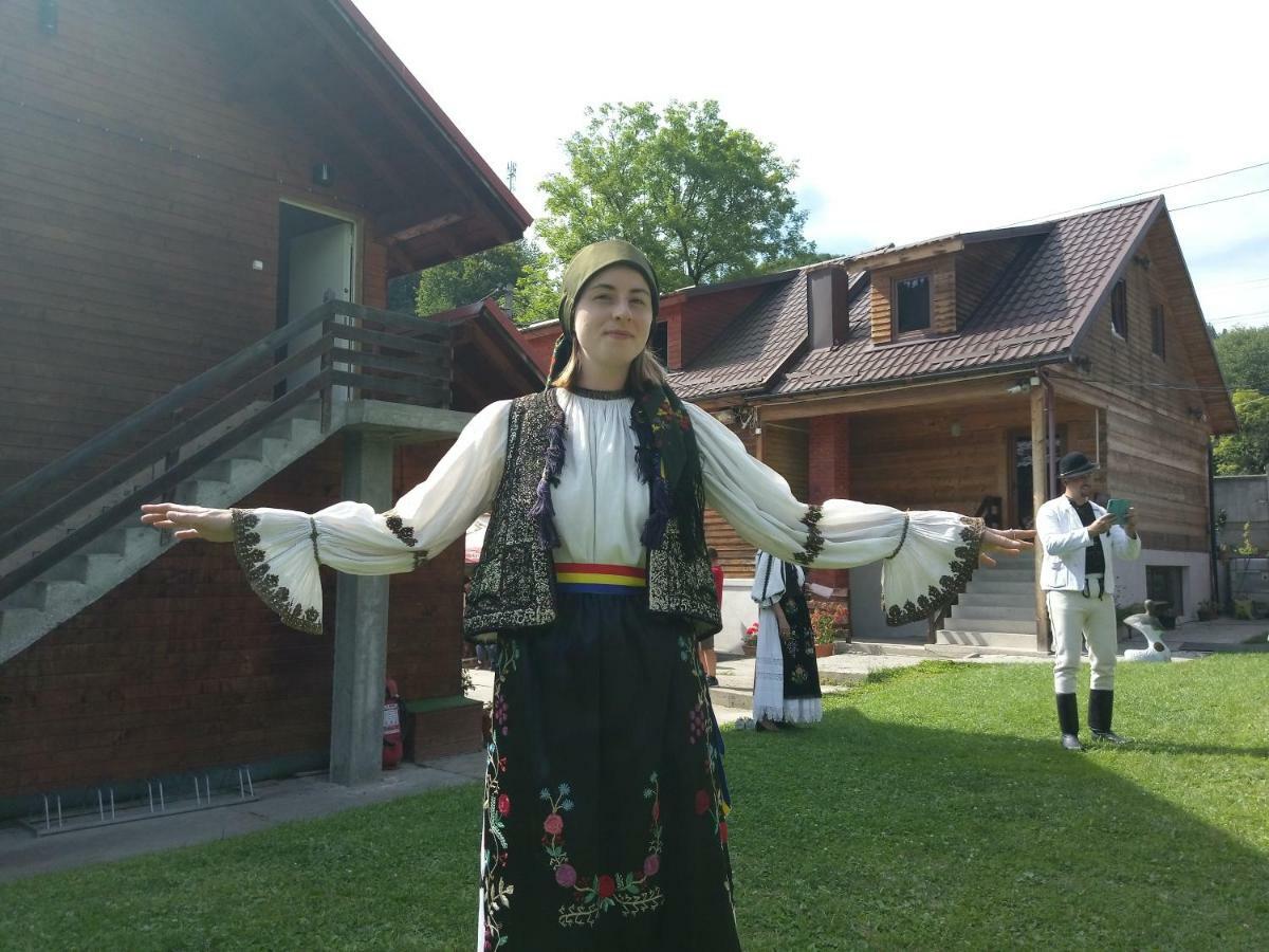 Pensiunea Carmen Bucium  Bagian luar foto